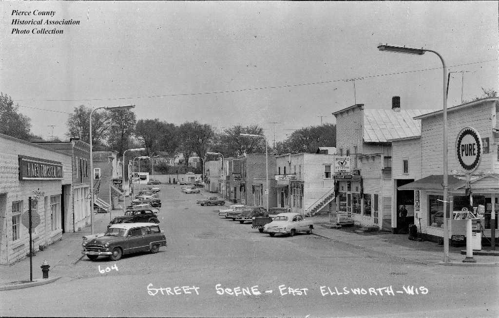 Main St. East Ellsworth looking north, postcard, 2012.025.062 (1024×653